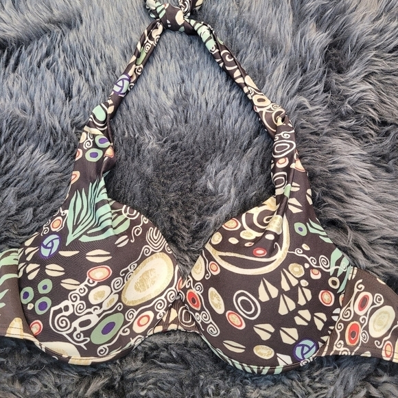 BECREATIVE High Quality Two Piece Swimsuit - Picture 3 of 14